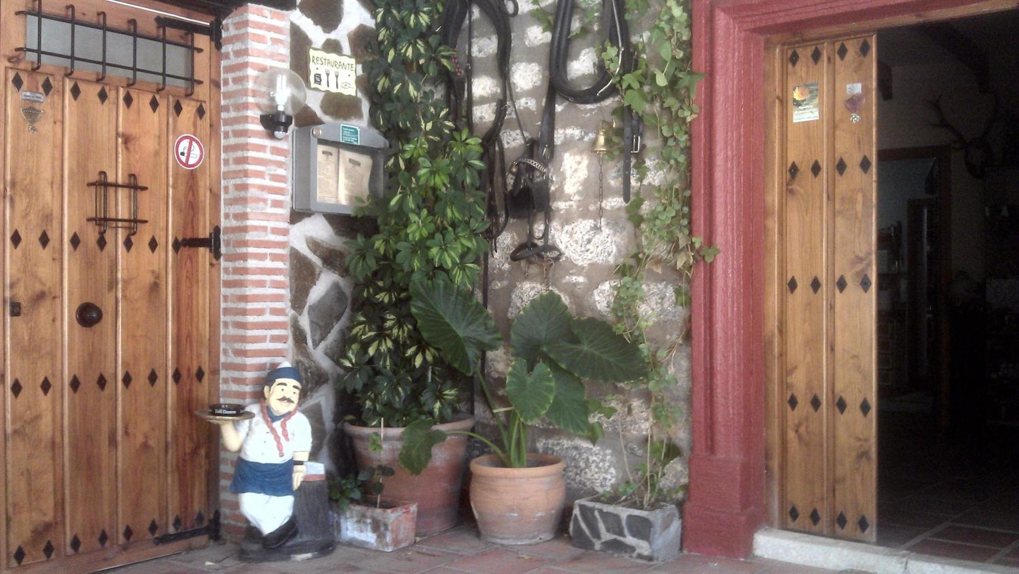 Alojamiento Rural La Caseria De Piedra Restaurante Jaen Exterior photo