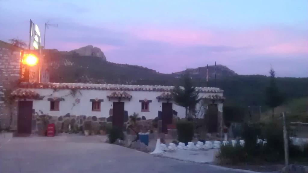 Alojamiento Rural La Caseria De Piedra Restaurante Jaen Exterior photo