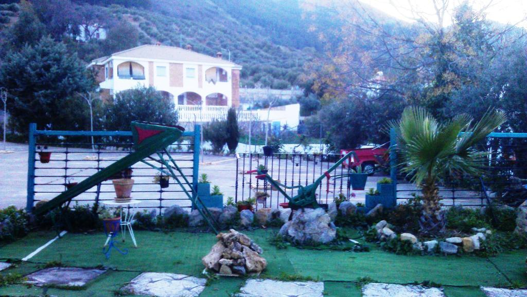 Alojamiento Rural La Caseria De Piedra Restaurante Jaen Exterior photo